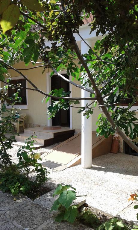 Guest House Yoanna Balchik Bagian luar foto