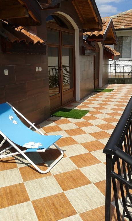 Guest House Yoanna Balchik Bagian luar foto