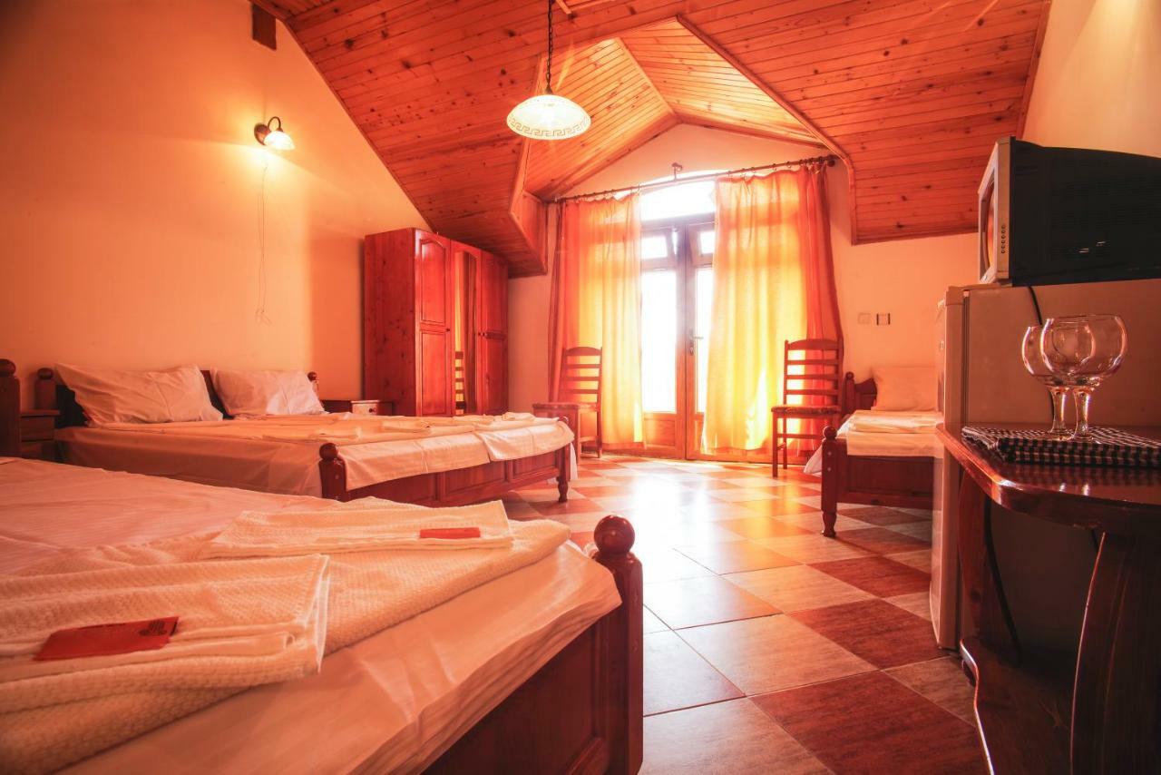Guest House Yoanna Balchik Bagian luar foto