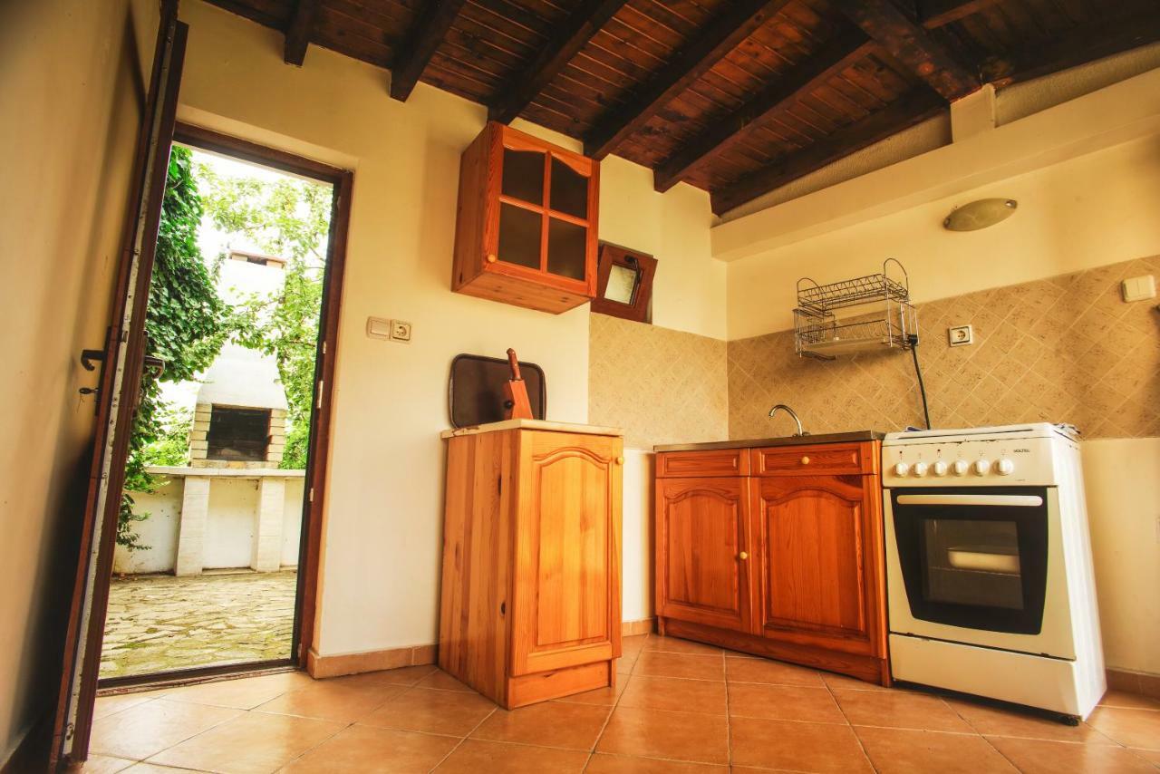 Guest House Yoanna Balchik Bagian luar foto