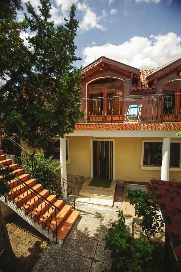Guest House Yoanna Balchik Bagian luar foto